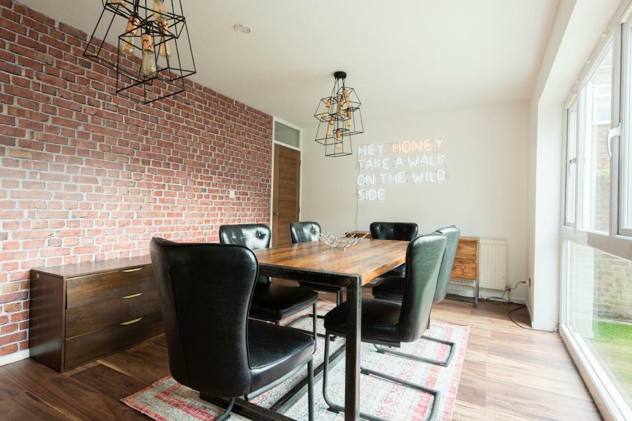 The Century Chalet - Contemporary 2Bdr Townhouse With Parking Apartment Oxford Bagian luar foto